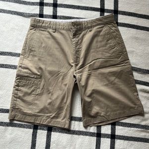 GREG NORMAN “Five Iron” Golf Shorts | 33